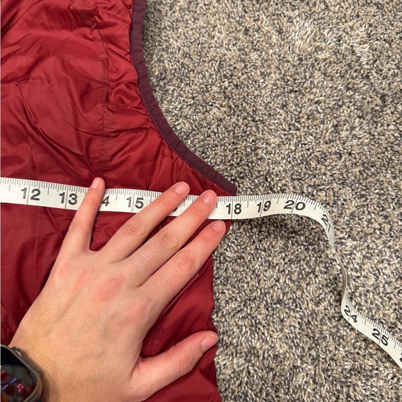 Lululemon Layer Up Vest
Bordeaux Drama / Prep Red size 8 - Picture 12 of 12